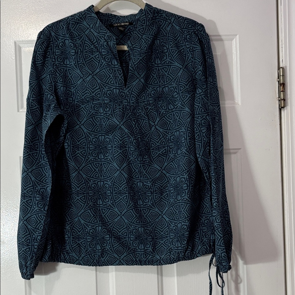 Lucky Brand top Size XL